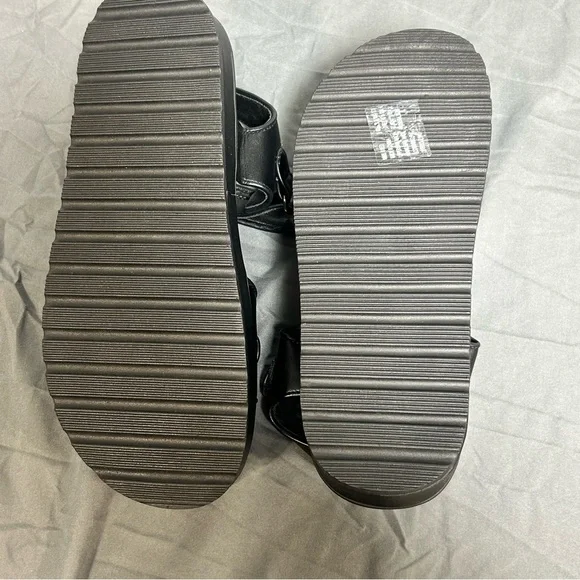 90s Y2K Inspired Chunky Platform Strappy Sandals Black Gold Accent Women's 9 - Picture 8 of 9